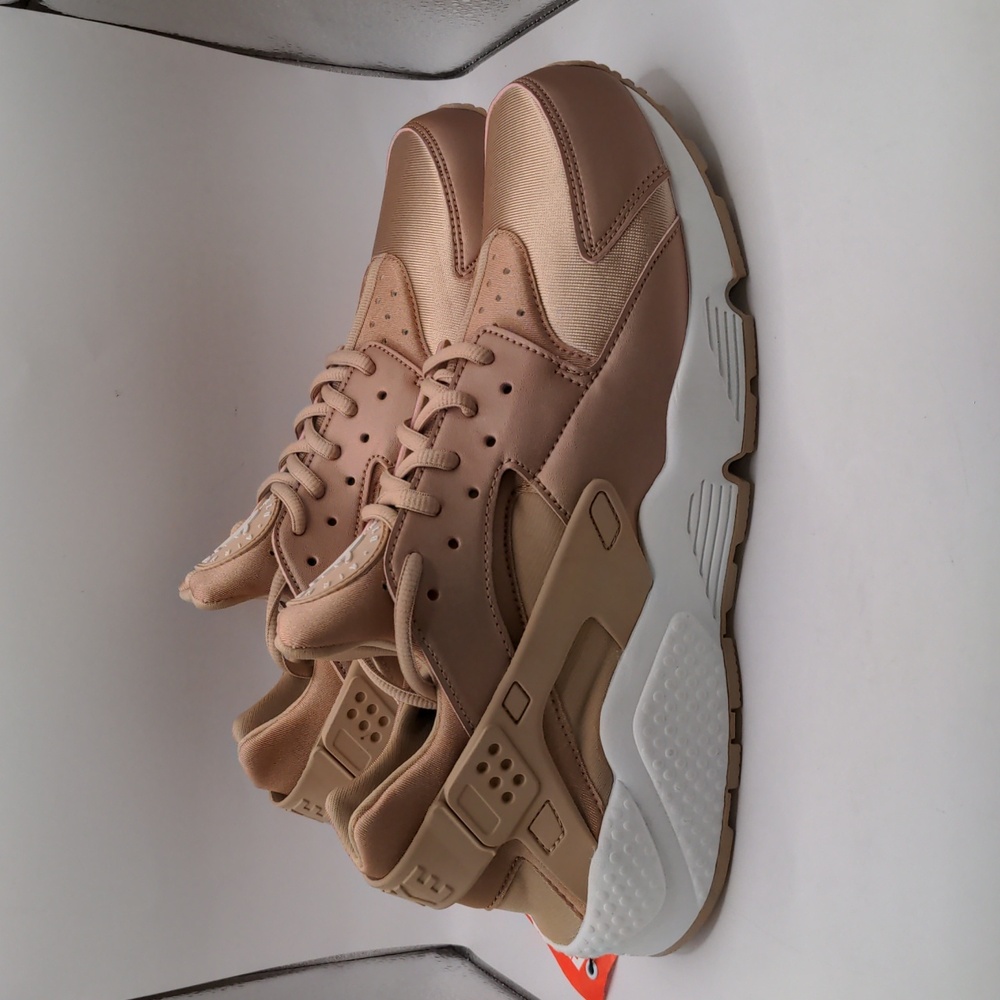 NWOB Nike Air Huarache Run SE Rose Gold Women's 859429-900 Sz 11.5 - Picture 4 of 9